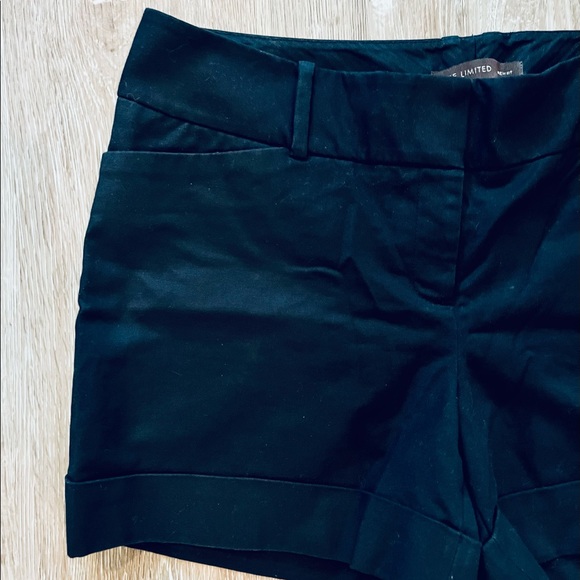 The Limited cuffed short size 12 - Picture 2 of 9